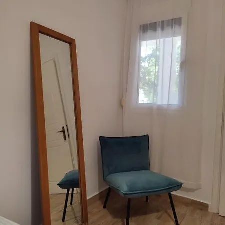 Kos-takis & Alojamento de Acomodação e Pequeno-almoço Himare