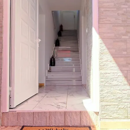 Bed & Breakfast Kos-takis & Himare