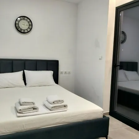 فندق مبيت وإفطار Kitakos & 3*