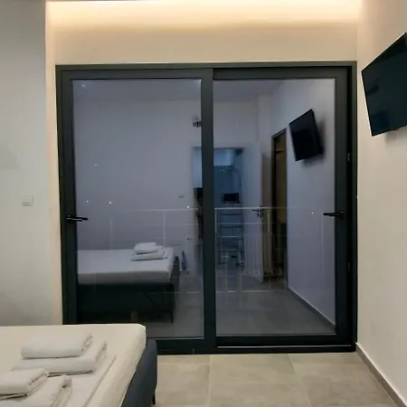 فندق مبيت وإفطار Kitakos & 3*