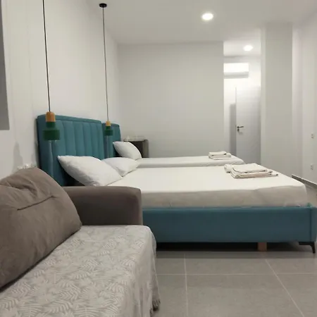Kitakos & فندق مبيت وإفطار 3*