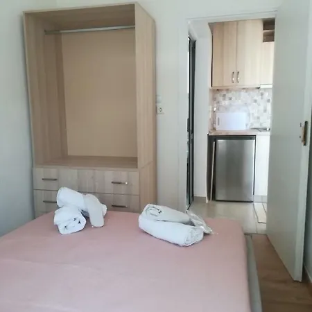 Kos-takis & Bed & Breakfast