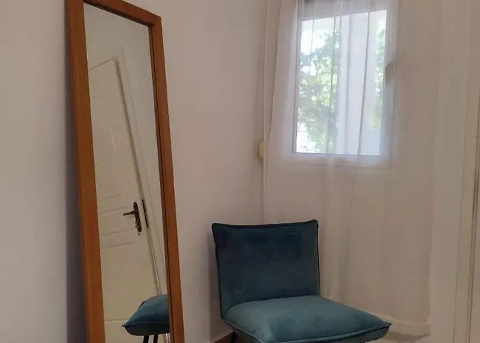 Kos-takis & Bed & Breakfast Himare